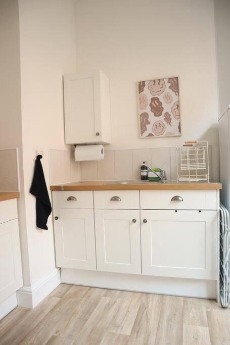 Spacious 1 Bedroom Apartment Лестер Экстерьер фото